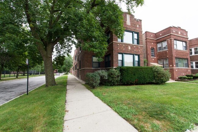 Building Photo - 7201 S Calumet Ave Rental