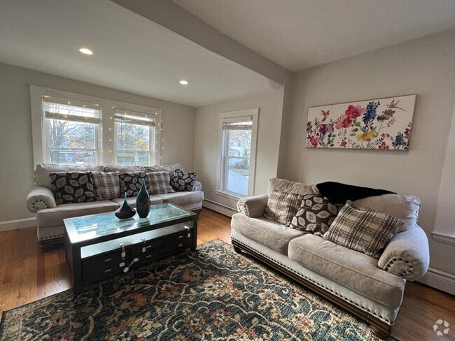 Building Photo - Experience Prime Living in Needham Heights! Rental
