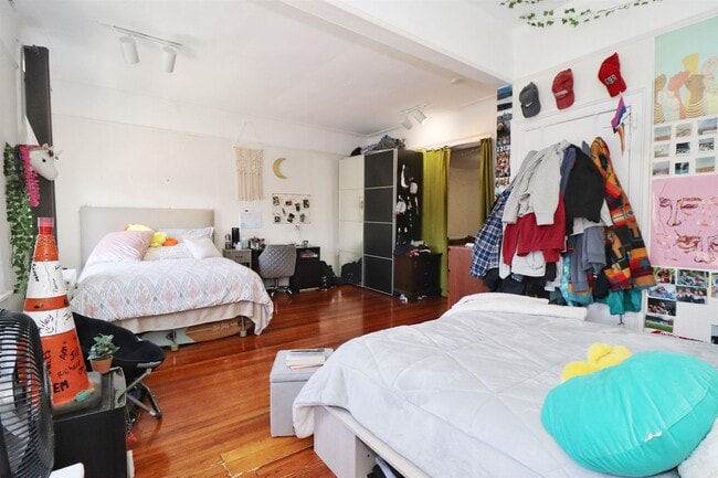 Photo - 704 Washington St Unit 4