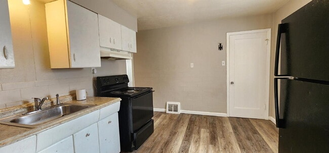 Photo - 3-Bedroom Home with New Carpet, Basement & Garage in Berkeley