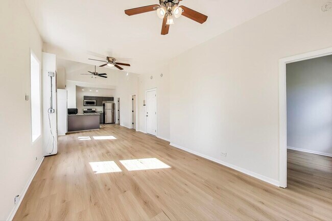 Photo - 1131 W Taylor St Unidad 3F