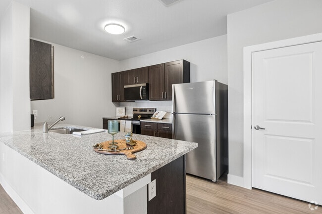2BR, 2BA - 1097SF - Kitchen