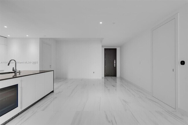 Photo - 300 Biscayne Blvd Way Unit 3009