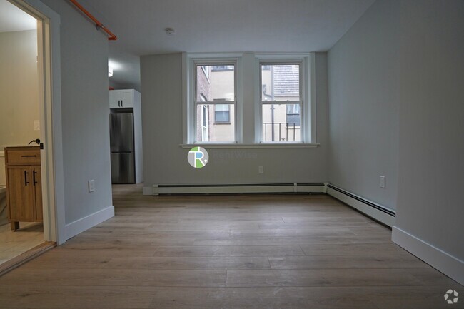 Building Photo - 168 Endicott St Unit 3 Rental