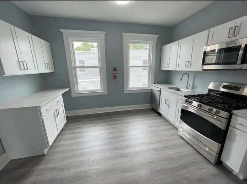332 Hamilton Ave
