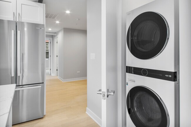 Photo - 4626 N Ashland Ave Unidad 203