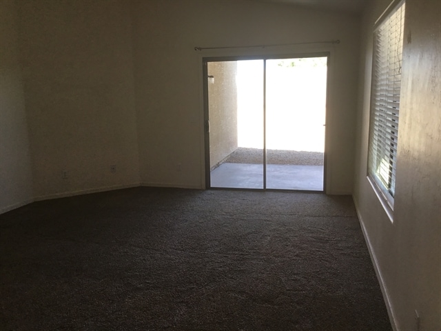 Photo - 25056 W Illini St