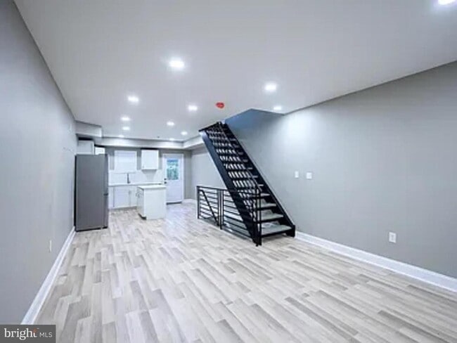 Building Photo - 2212 Greenwich St