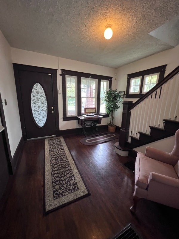 Photo - 3571 Winchester Ave