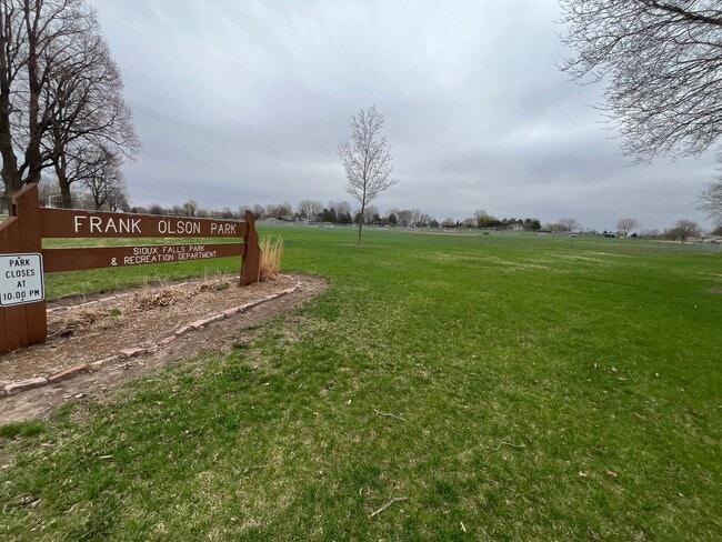 Photo - 4 Bed/2 Bath Rental Home with Fenced in Yard!