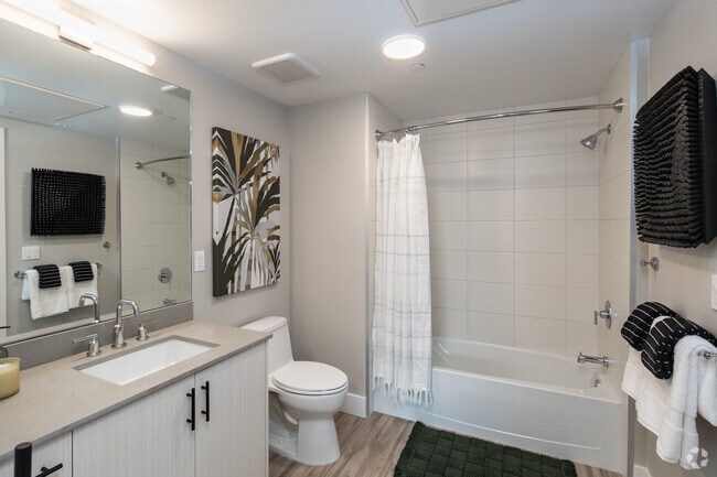 1BR, 1BA - 716SF - Bathroom