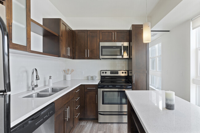 Kitchen - Boatworks Commons Rental