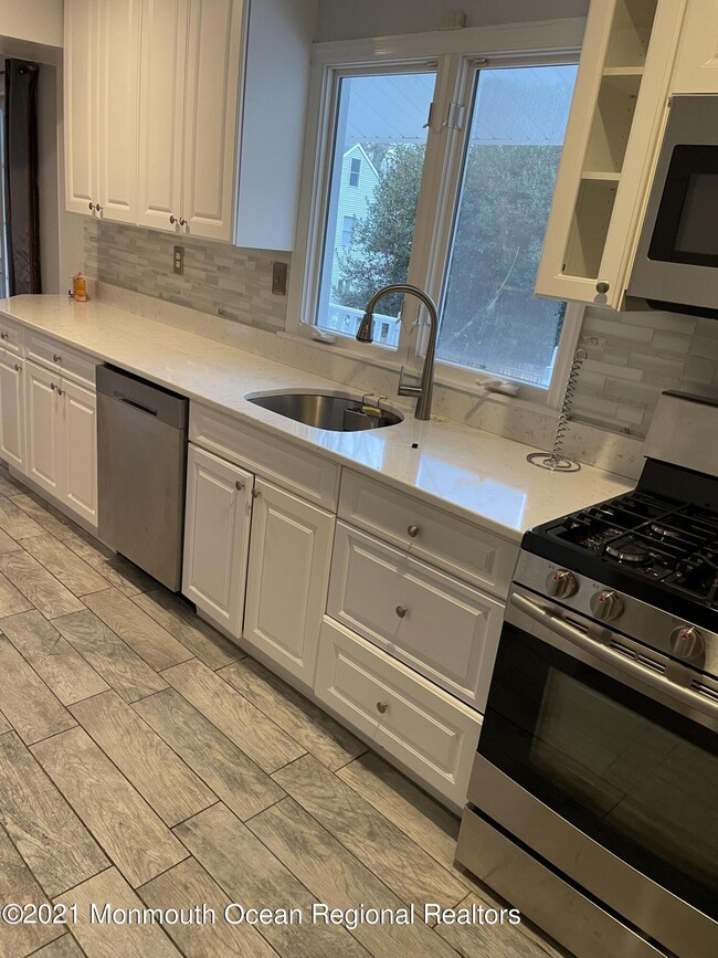 Photo - 2 Phoenix Pkwy