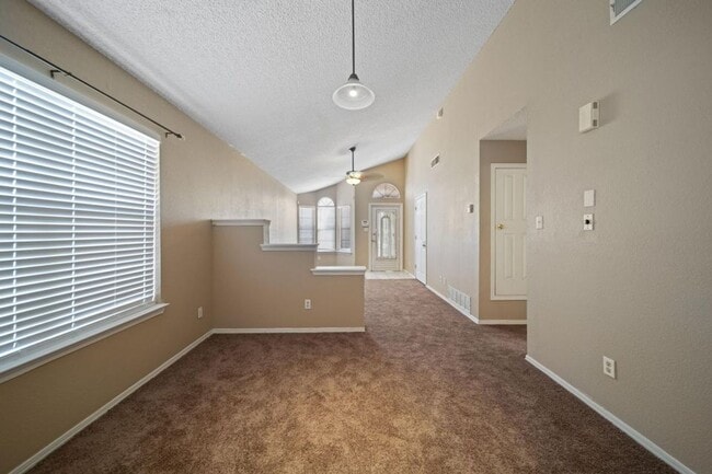 Photo - Adorable 2 bedroom, 2 bath home in East  E...