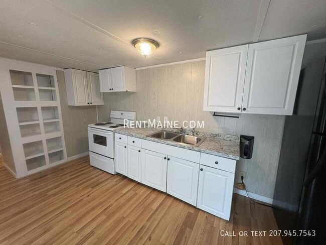Photo - 19 Balsam Ln