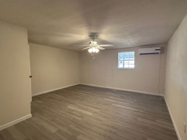 Photo - 501 Villa Dr