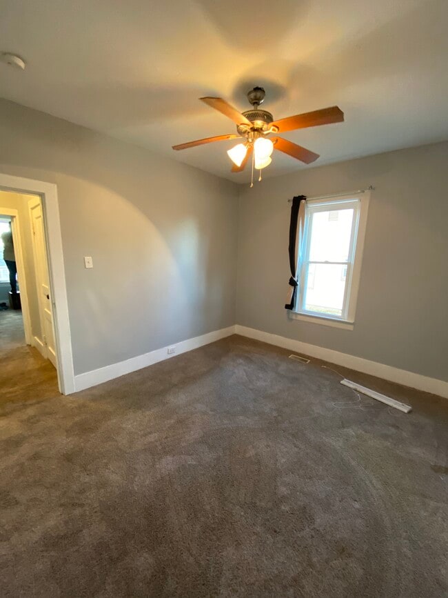 Building Photo - 733 Gracey Rental