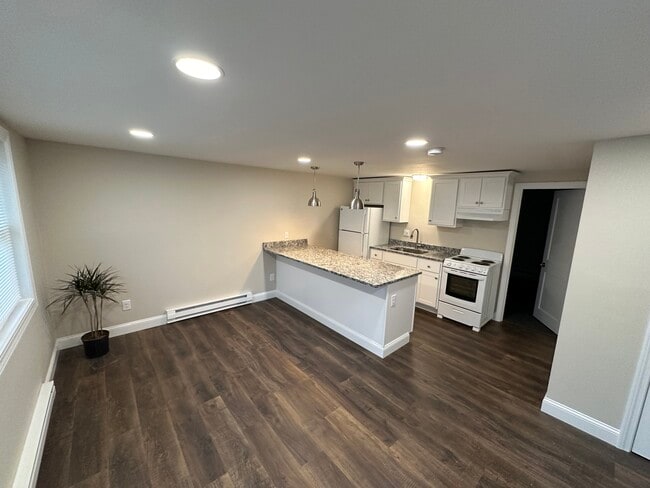 61 River Rd Unit 3