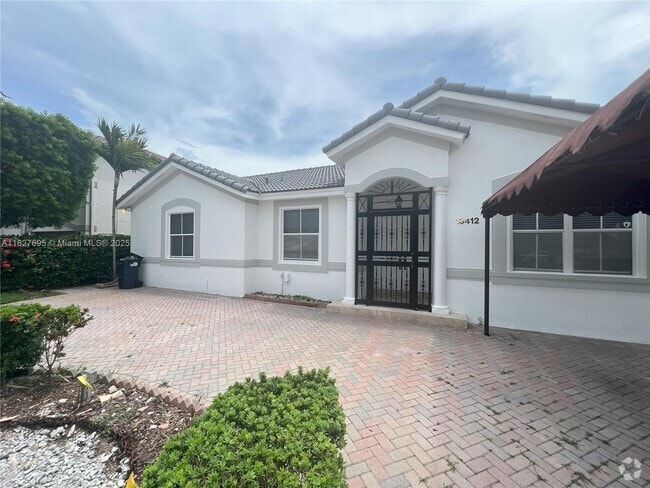 Building Photo - 13412 SW 6th St Rental