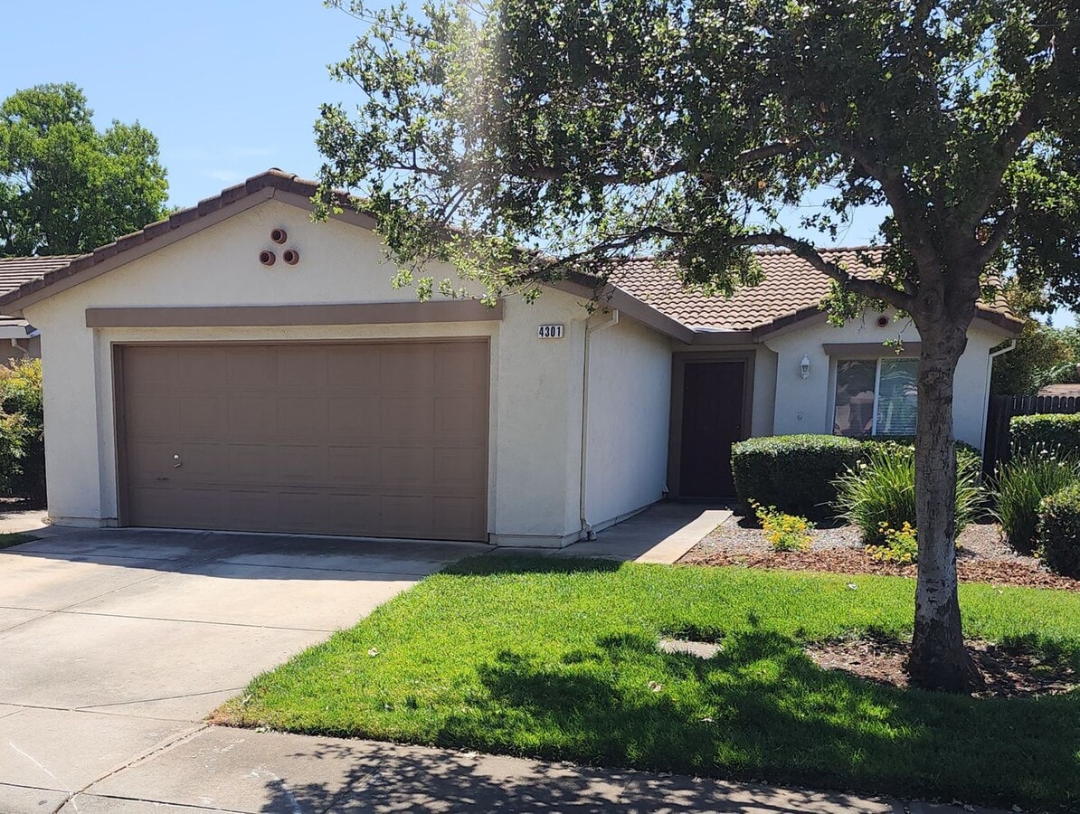 Photo - 4301 Aubergine Way