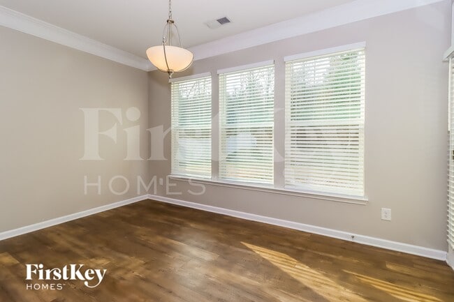 Photo - 5081 Devonshire Rd