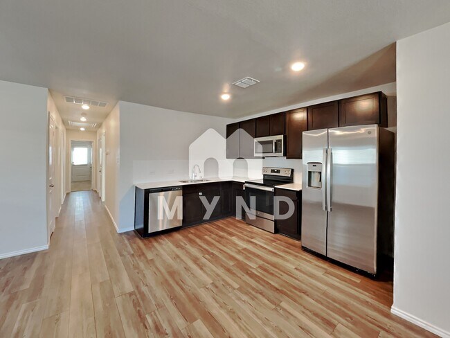 Photo - 117 Branch Village Way