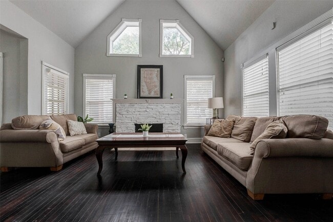 Building Photo - 2410 Cleburne St