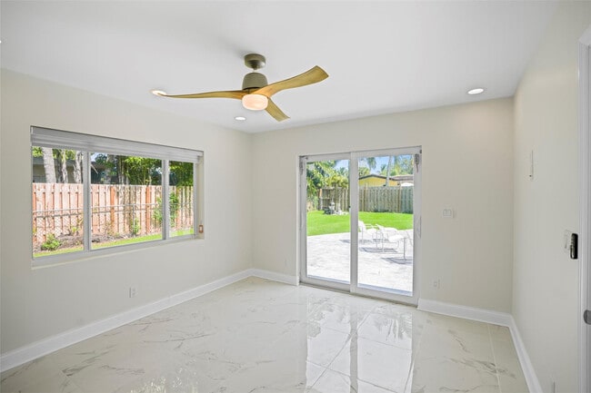 Photo - 2116 SE 18th St