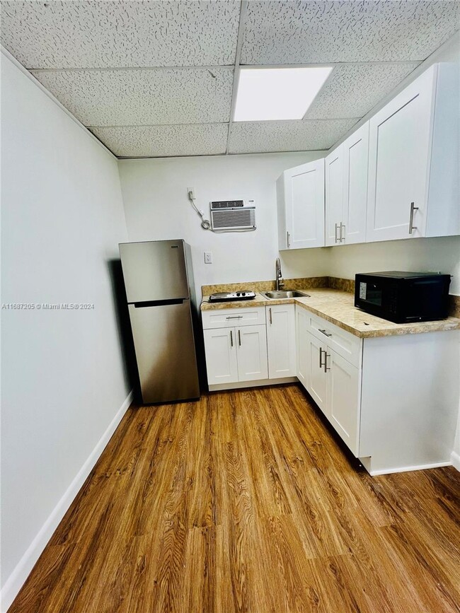 Photo - 1683 NE 171 St Apartment Unit b