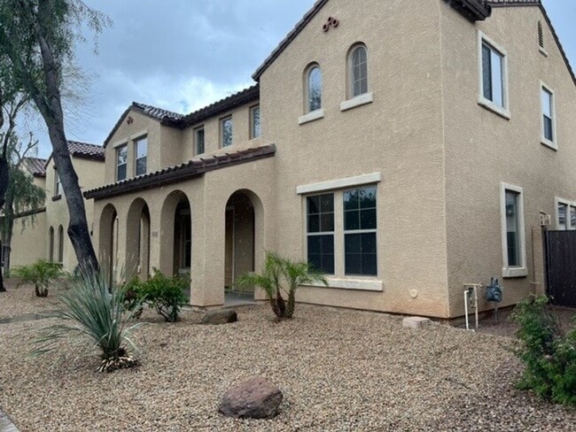 Building Photo - Sunnyvale - Gilbert