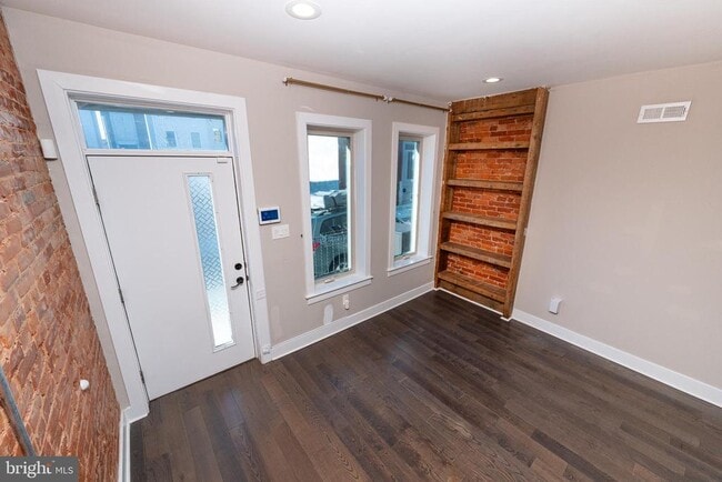 Photo - 1443 N Hollywood St