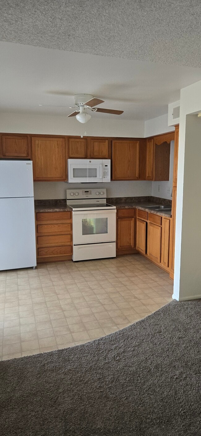 Building Photo - 7913 E Kimsey Ln Unit A