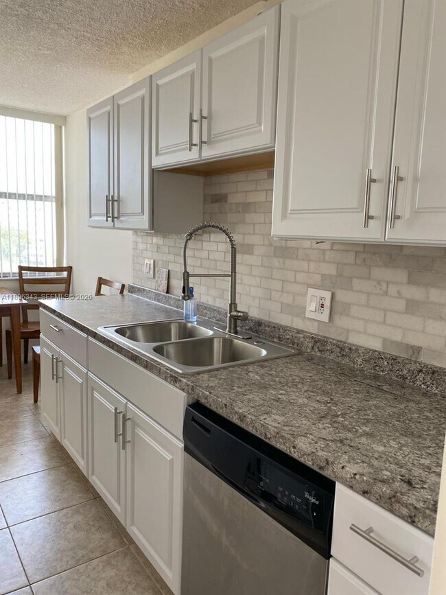 Photo - 1200 NE Miami Gardens Dr Unit 607W