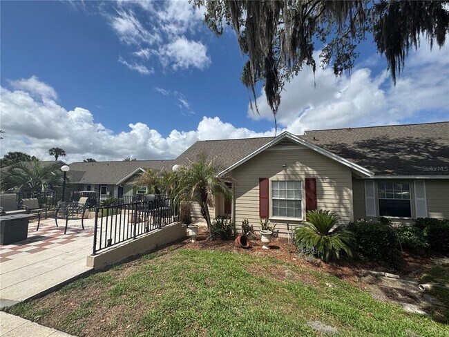 Building Photo - 1106 Villa Ln