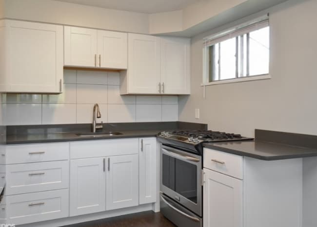 Photo - 1141 Waukegan Rd Unidad Two Bedroom copy