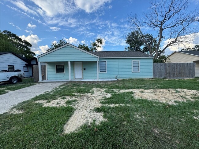 Photo - 2125 Kingsdale Dr
