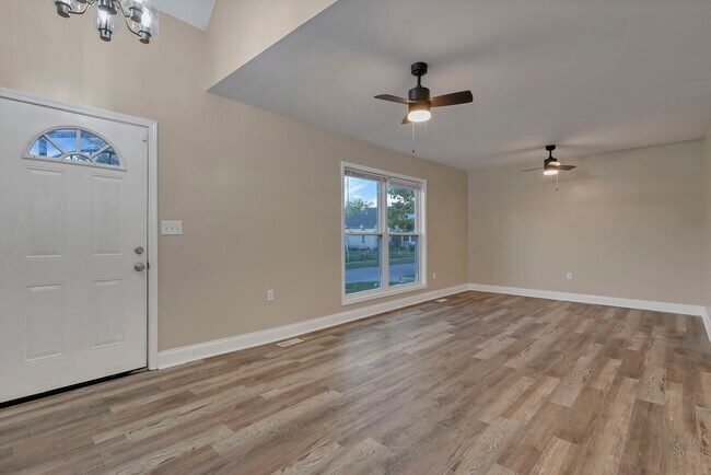 Photo - 908 E 12th Ave