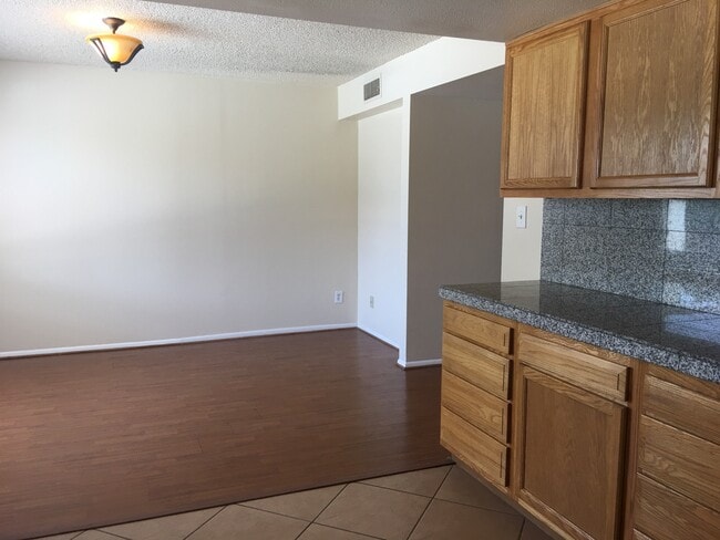 Photo - 2131 E Palmcroft Dr