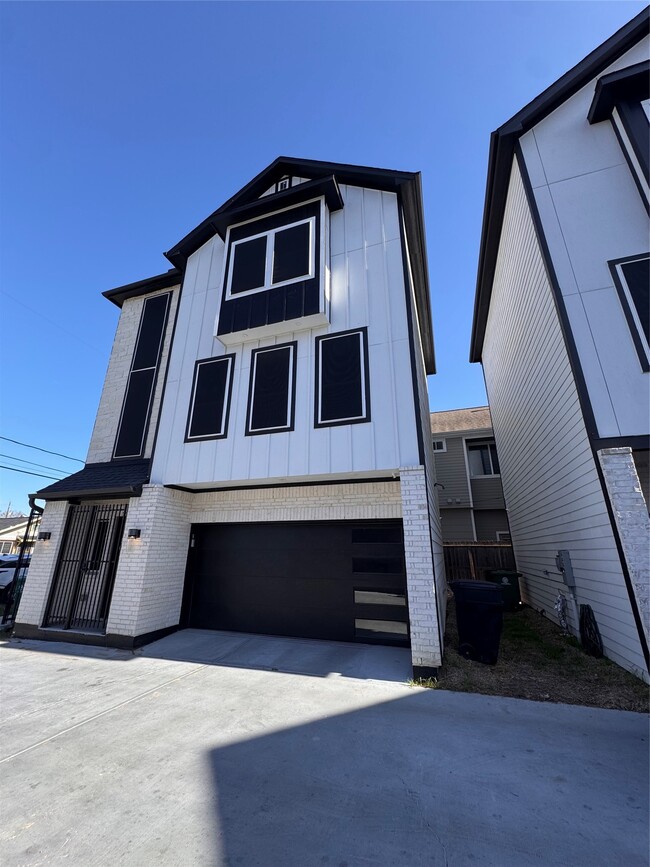 Building Photo - 4406 Oats St Unit C