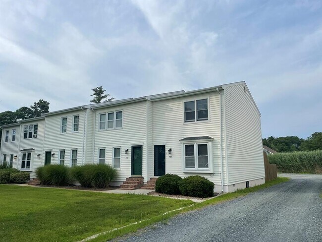 Photo - 7195 Bunting Rd