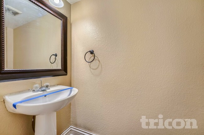 Photo - 19714 E Harvard Dr