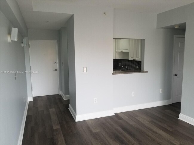 Photo - 134 SW 7th Ave Unit 402