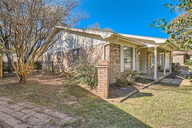 Photo - 808 Stratford Dr