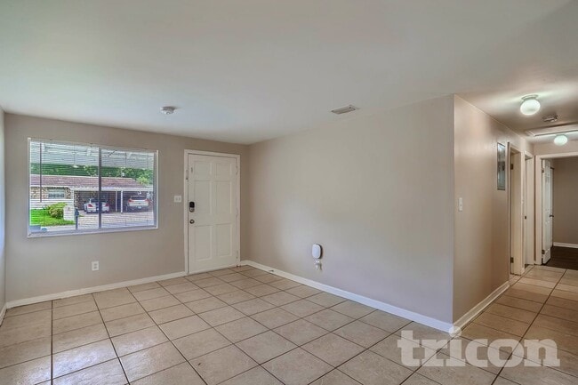 Photo - 5024 S 85th St