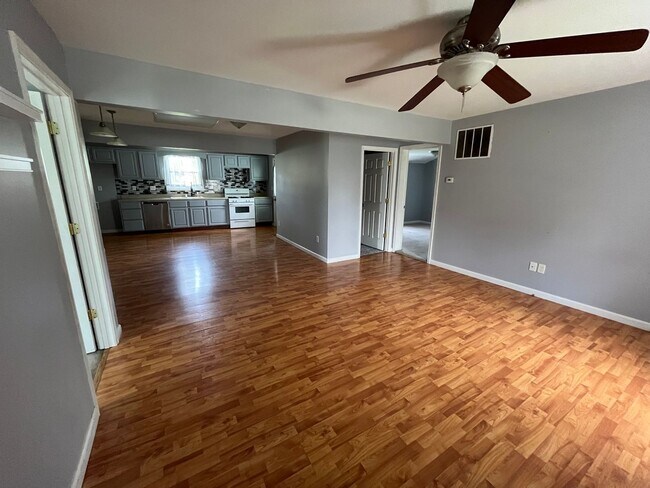 Photo - 3 bedroom 2 bath in Jerseyville