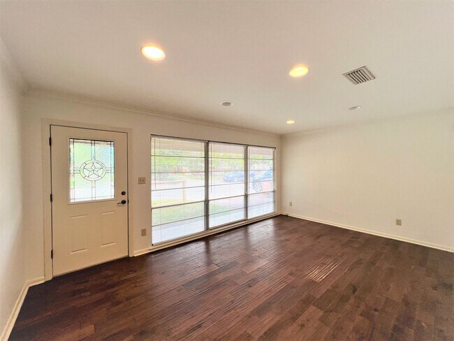 Photo - Quaint 2-bedroom Duplex in Rosedale