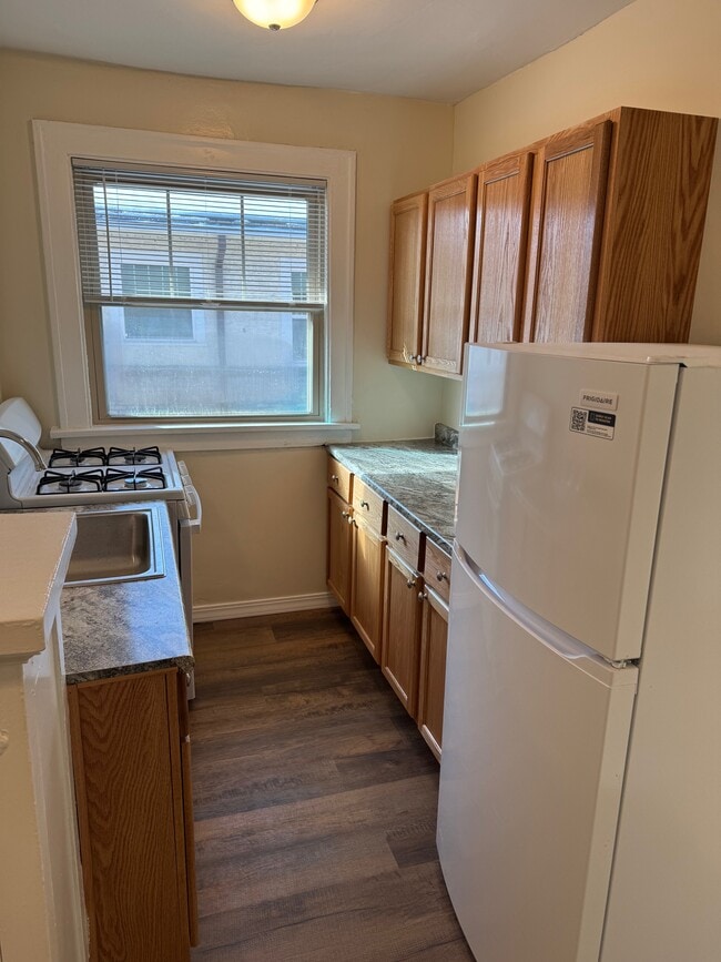 Photo - 1720 Ashland Ave Unit 11