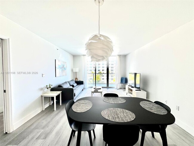 Photo - 1155 Brickell Bay Dr Unit 906
