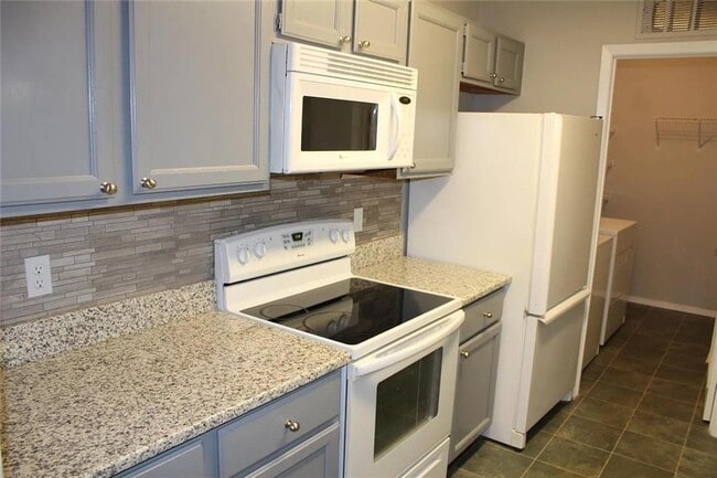 Photo - 204 Warm Springs Cir