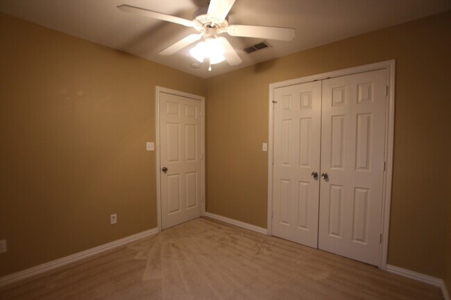 Photo - Coming Soon! 3 Bedroom Home in Flint!